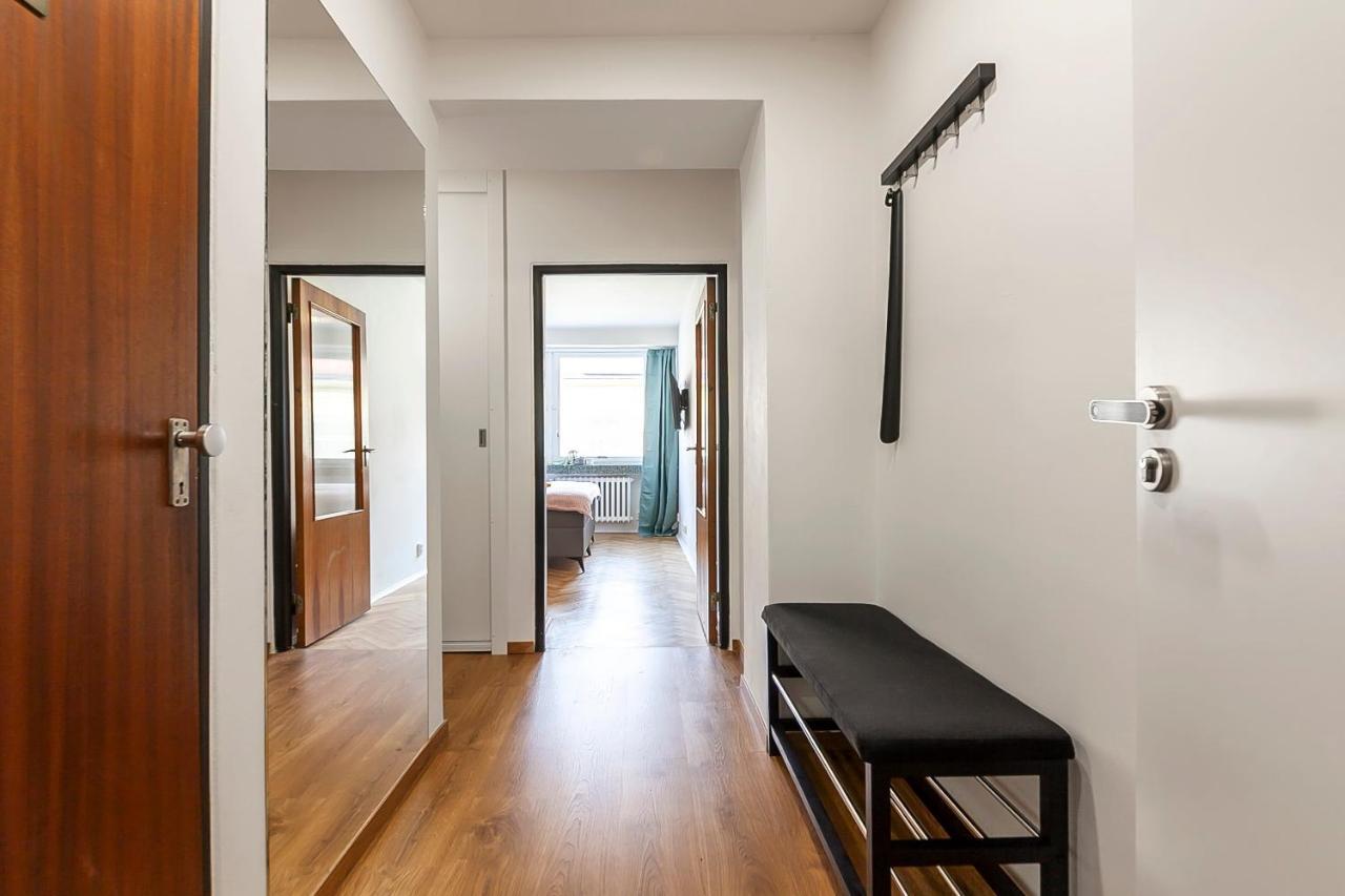 Popular Location / Street View / 4 Ppl / Netflix Apartment Prague Ngoại thất bức ảnh
