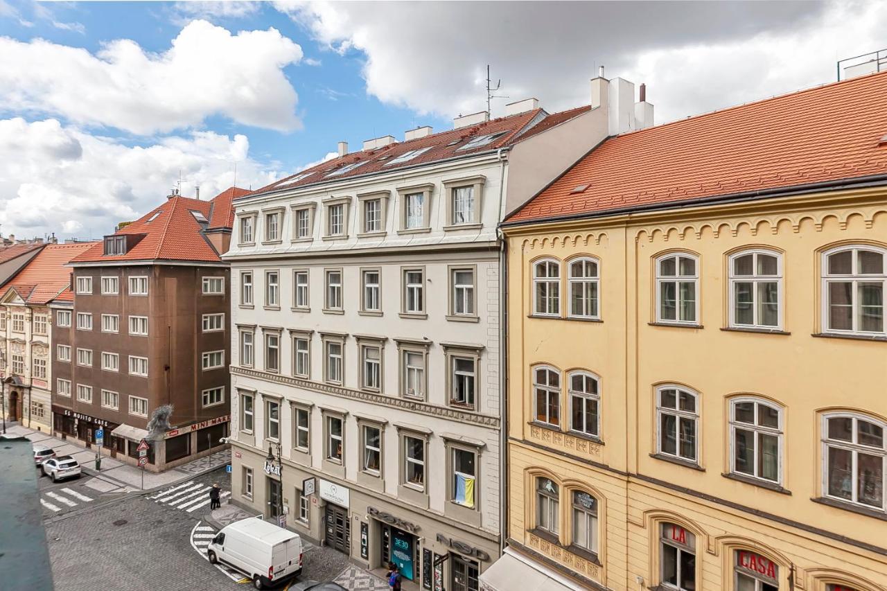 Popular Location / Street View / 4 Ppl / Netflix Apartment Prague Ngoại thất bức ảnh