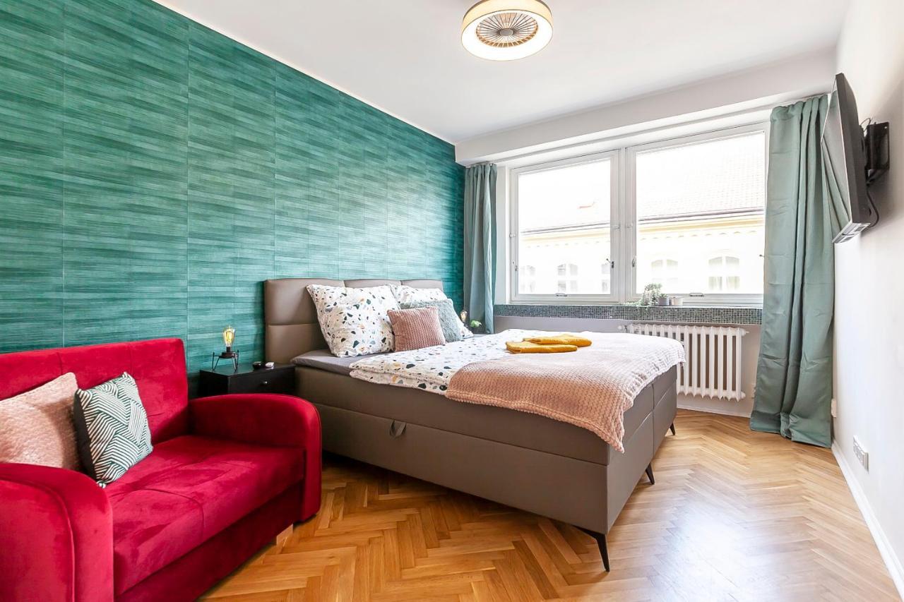Popular Location / Street View / 4 Ppl / Netflix Apartment Prague Ngoại thất bức ảnh
